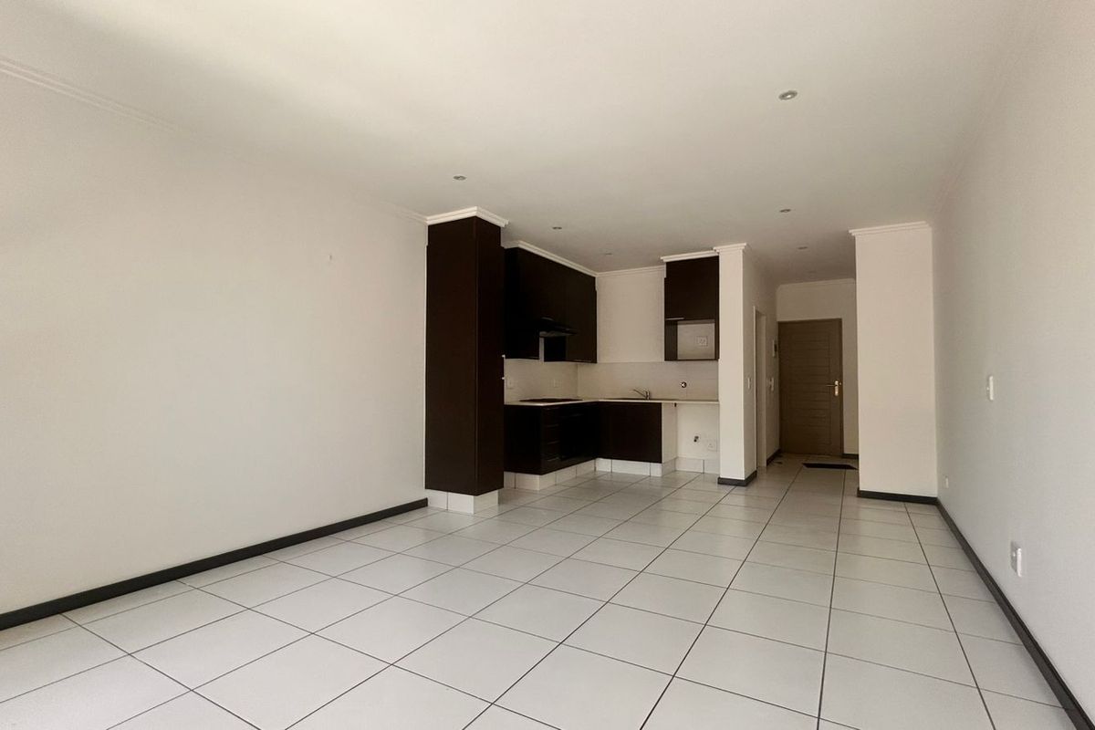 Apartment For Sale in Lonehill - Photo 4