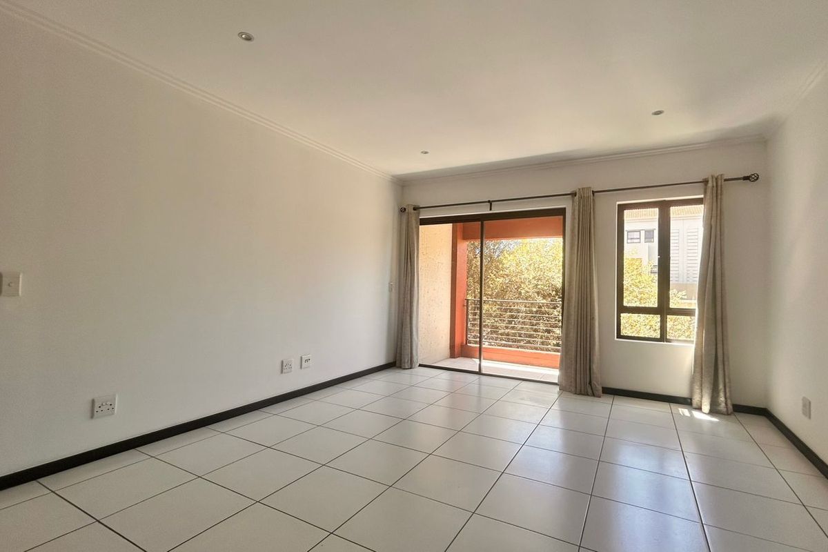 Apartment For Sale in Lonehill - Photo 5