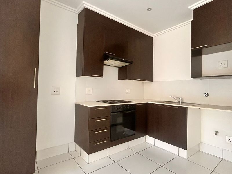 Apartment For Sale in Lonehill - Photo 2