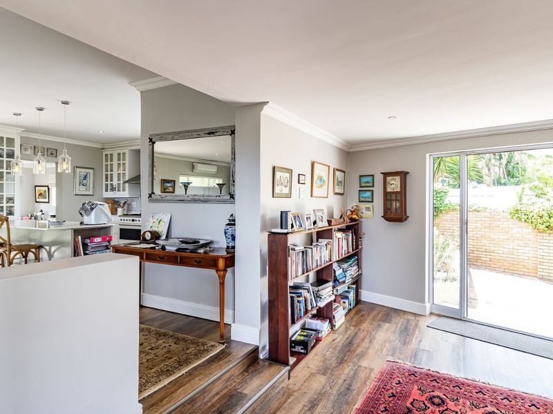 House For Sale in Pearlrise - Photo 4