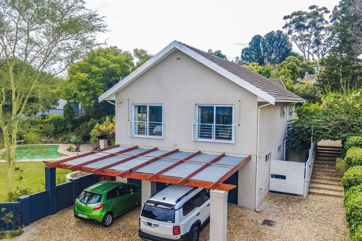 House For Sale in Pearlrise - Photo 2