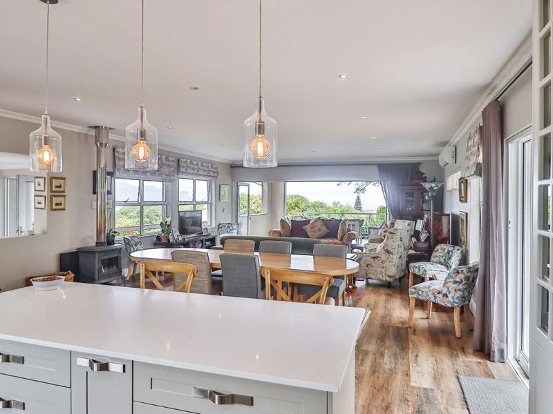 House For Sale in Pearlrise - Photo 9