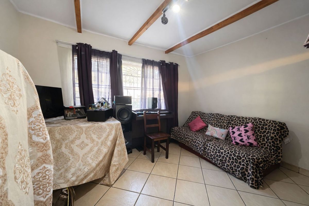 House For Sale in Ermelo Central - Photo 5