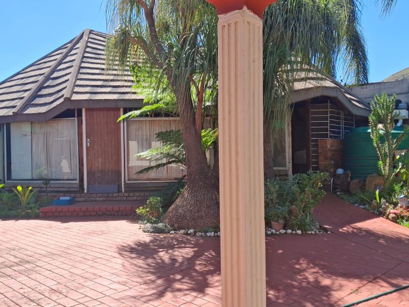 House For Sale in Mountain View - Photo 4