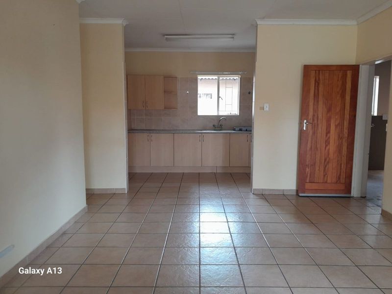 House For Sale in Onverwacht - Photo 4