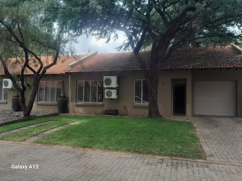 House For Sale in Onverwacht - Photo 2