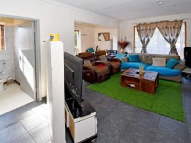 House For Sale in Ferndale - Photo 5