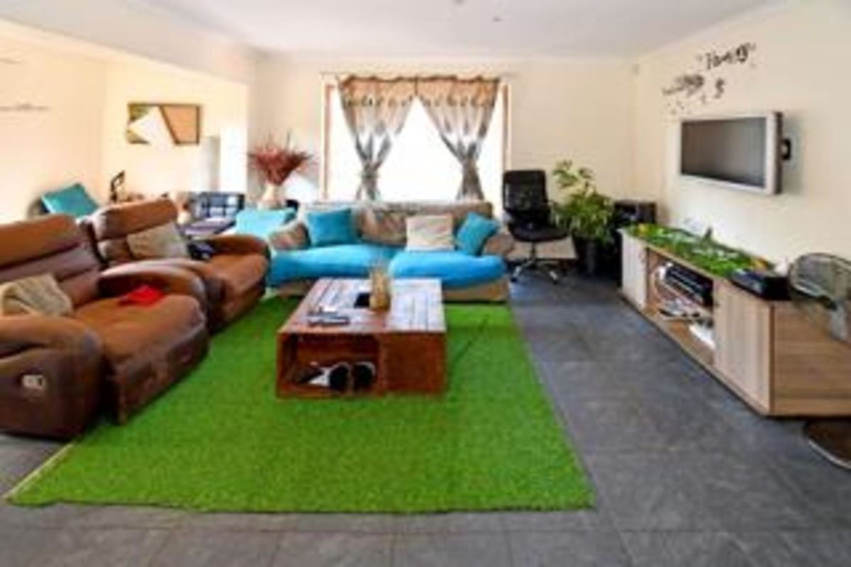 House For Sale in Ferndale - Photo 2