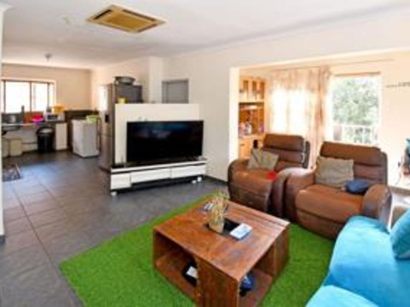 House For Sale in Ferndale - Photo 3