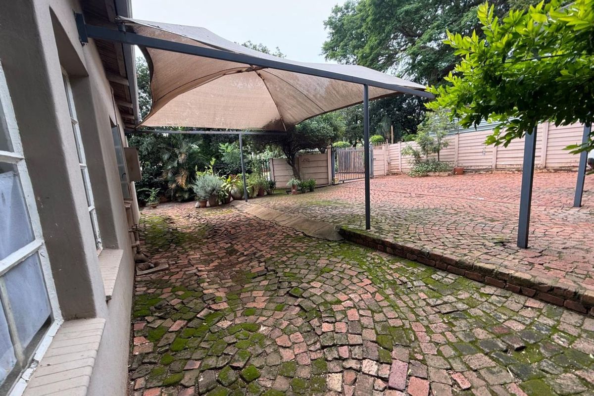 House For Sale in Pretoria North - Photo 4