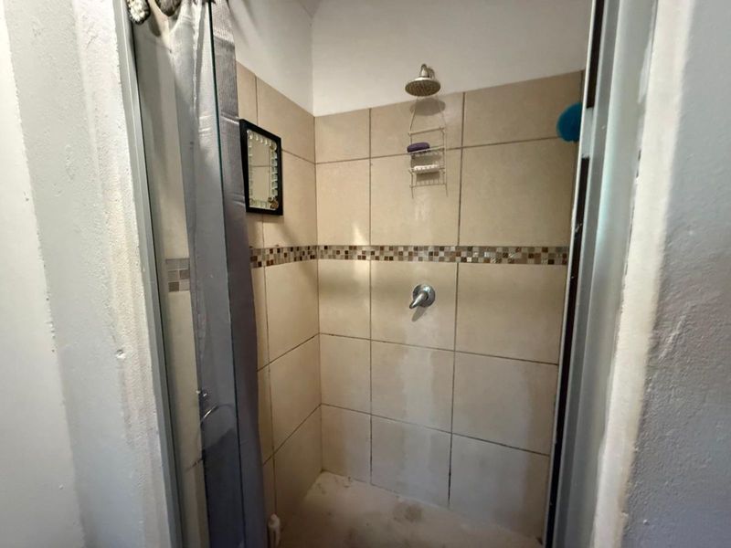 House For Sale in Pretoria North - Photo 3