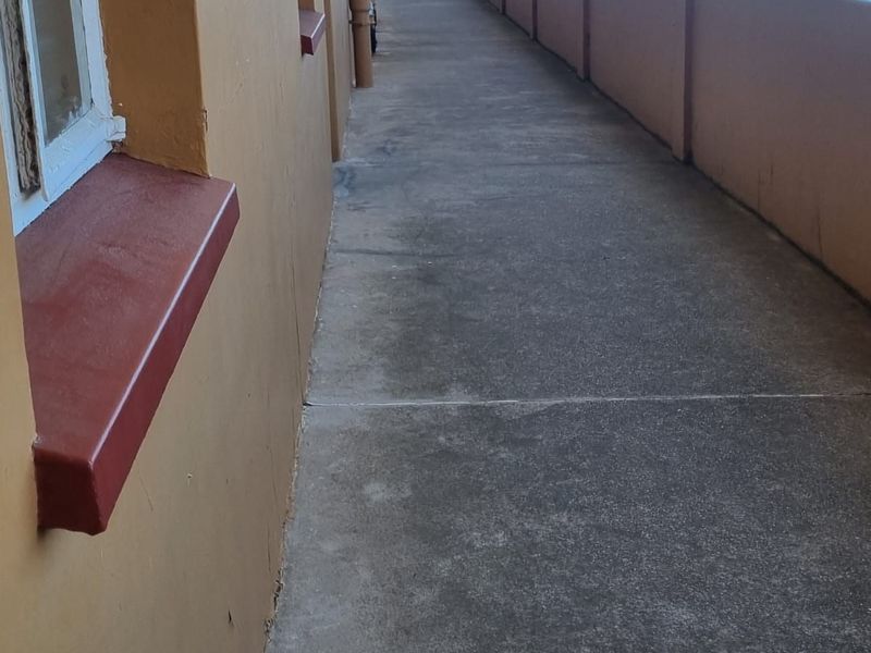 Apartment For Sale in Cotswold - Photo 7