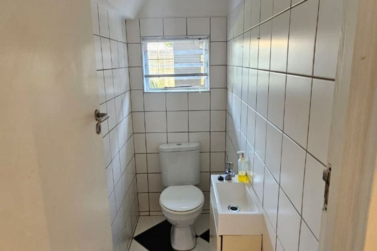 Apartment To Rent in Blairgowrie - Photo 5