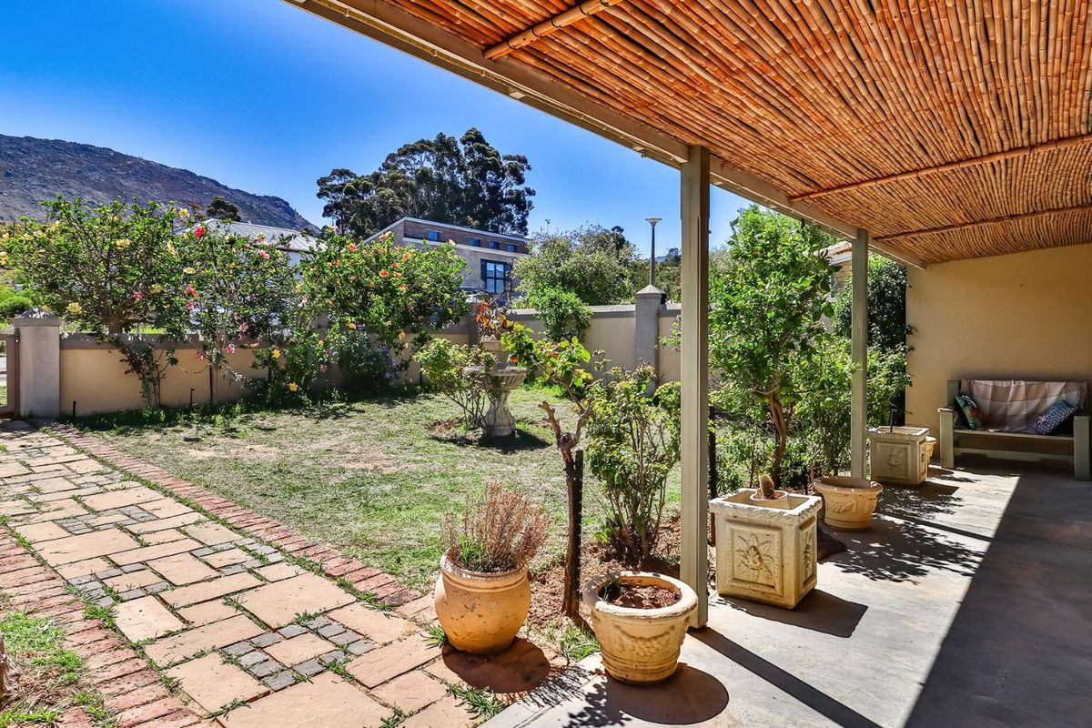 House For Sale in Villiersdorp Central - Photo 2