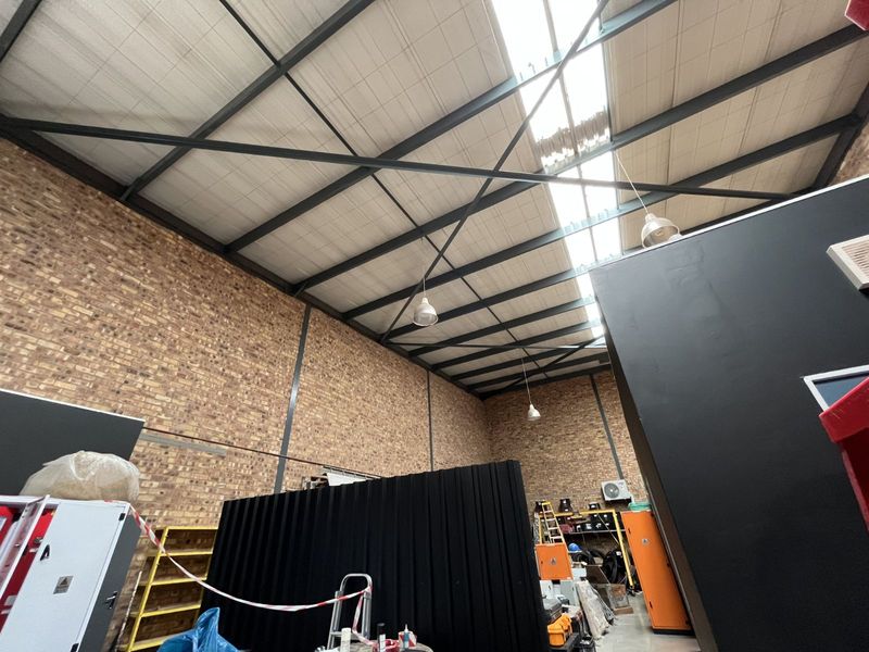 Industrial To Rent in N4 Gateway Industrial Park - Photo 10