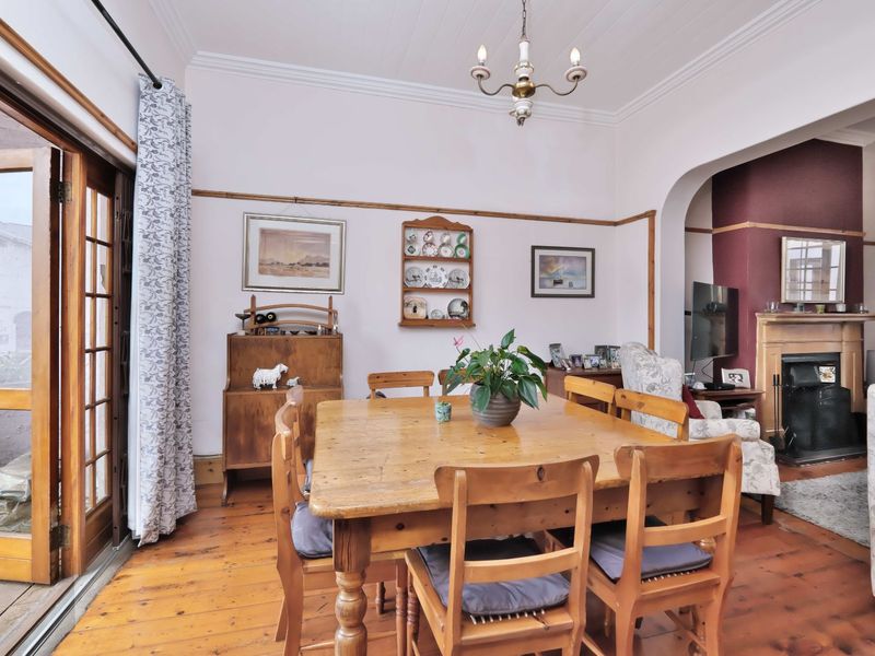 House For Sale in Richmond Hill - Photo 3