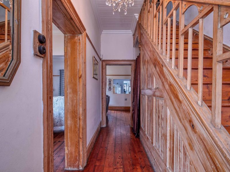 House For Sale in Richmond Hill - Photo 6