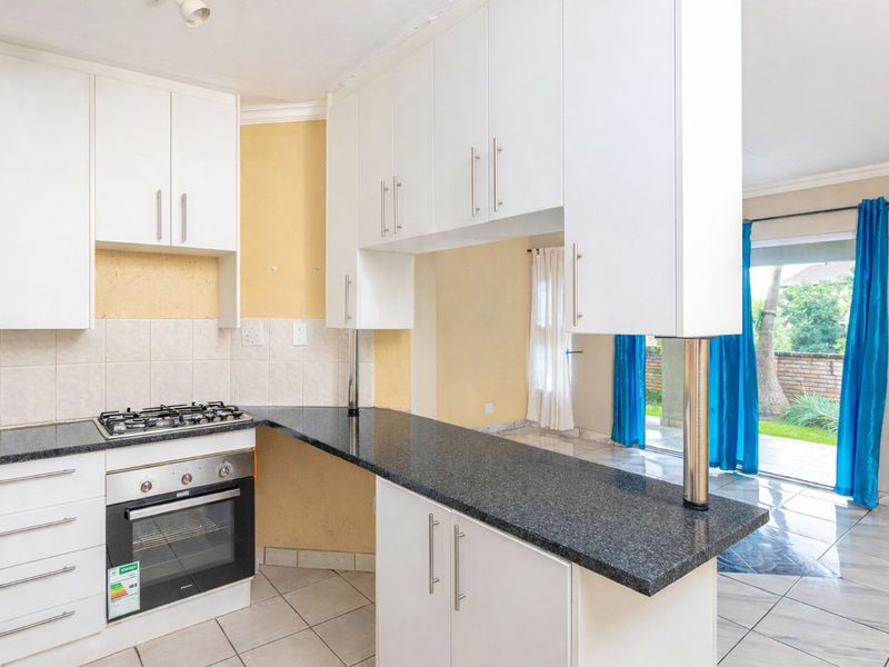 Apartment For Sale in Bromhof - Photo 8