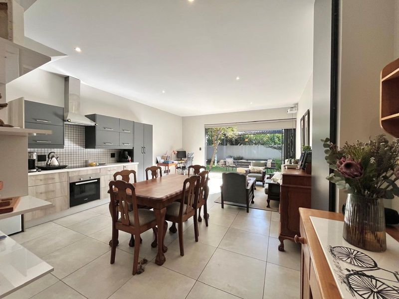 Apartment To Rent in Menlo Park - Photo 3