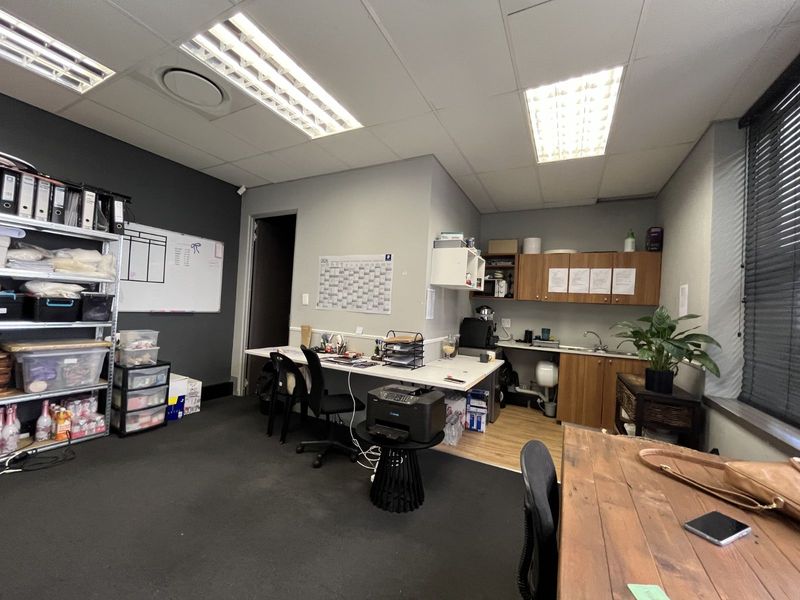 Office To Rent in Waterkloof Glen - Photo 4