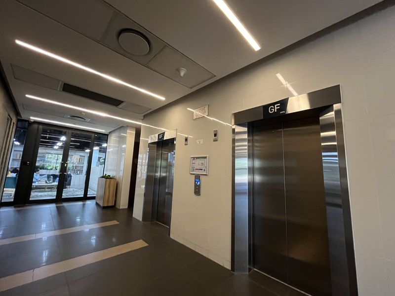 Office To Rent in Waterkloof Glen - Photo 2