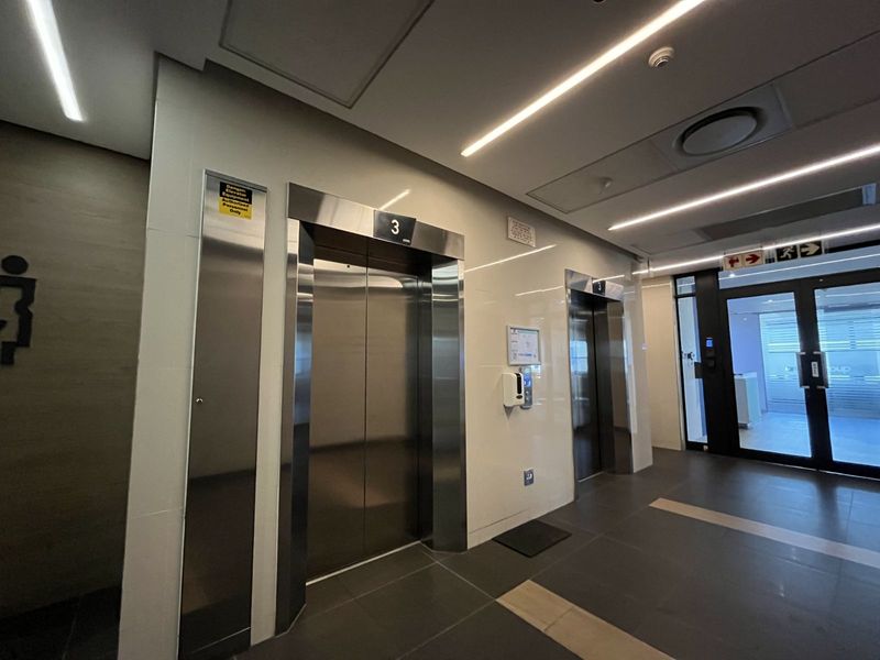 Office To Rent in Waterkloof Glen - Photo 3