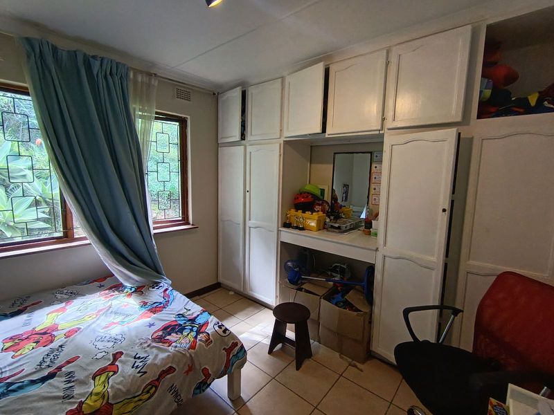 House For Sale in Forest Hills - Photo 10