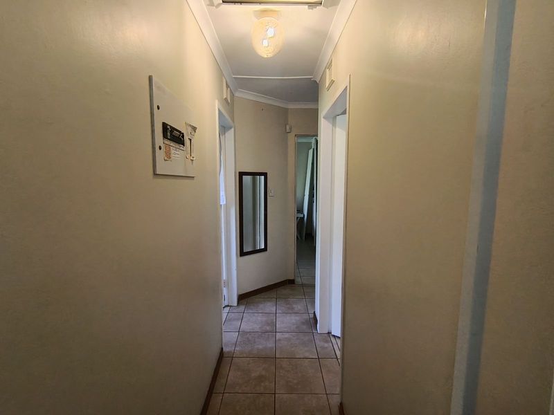 House For Sale in Forest Hills - Photo 8