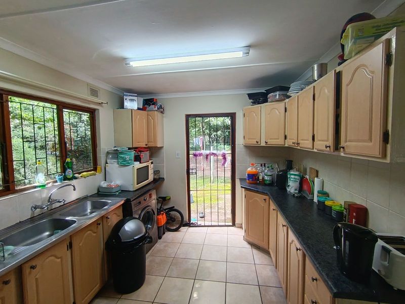 House For Sale in Forest Hills - Photo 5