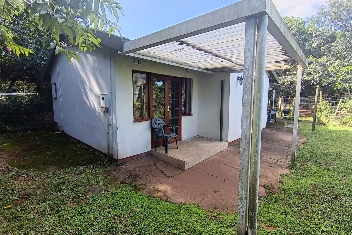 House For Sale in Forest Hills - Photo 4