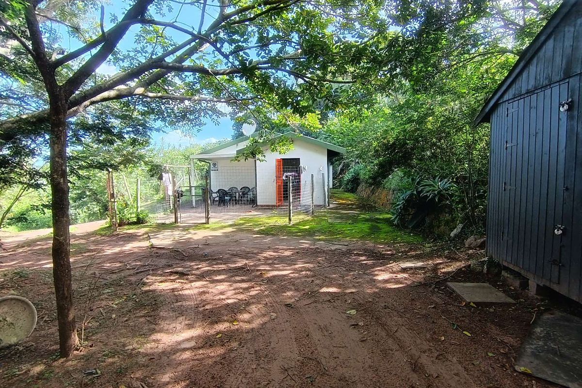 House For Sale in Forest Hills - Photo 2