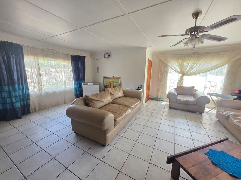 House For Sale in South Ridge - Photo 2