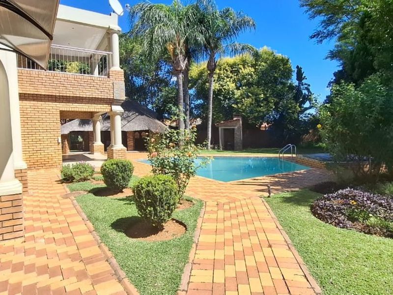 House For Sale in Bendor - Photo 2