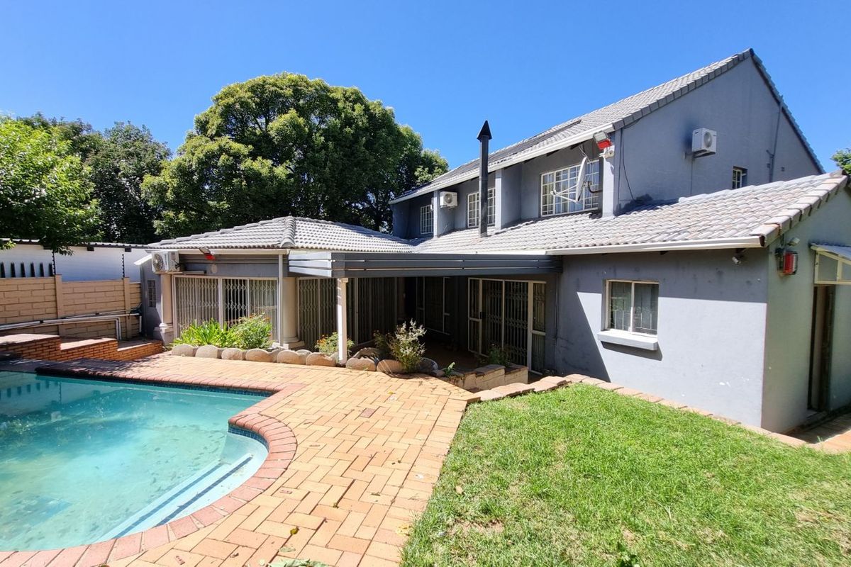 House For Sale in Halfway Gardens - Photo 2