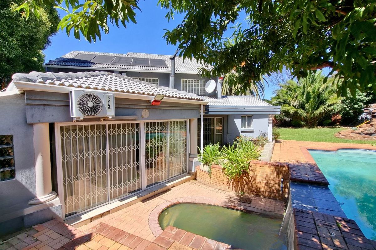 House For Sale in Halfway Gardens - Photo 3