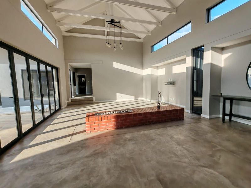 House To Rent in Copperleaf Estate - Photo 5