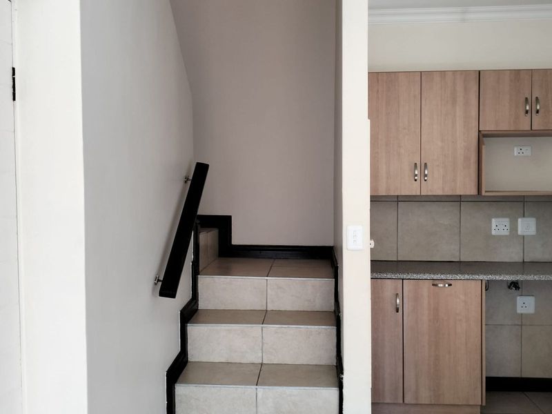 House To Rent in Blue Mountain Village - Photo 8