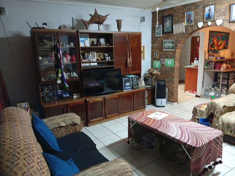 House For Sale in Masada - Photo 5