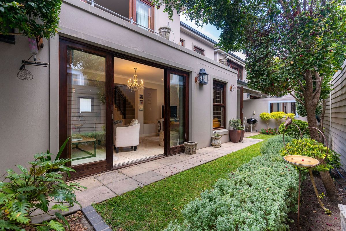 Townhouse For Sale in Claremont Upper - Photo 2