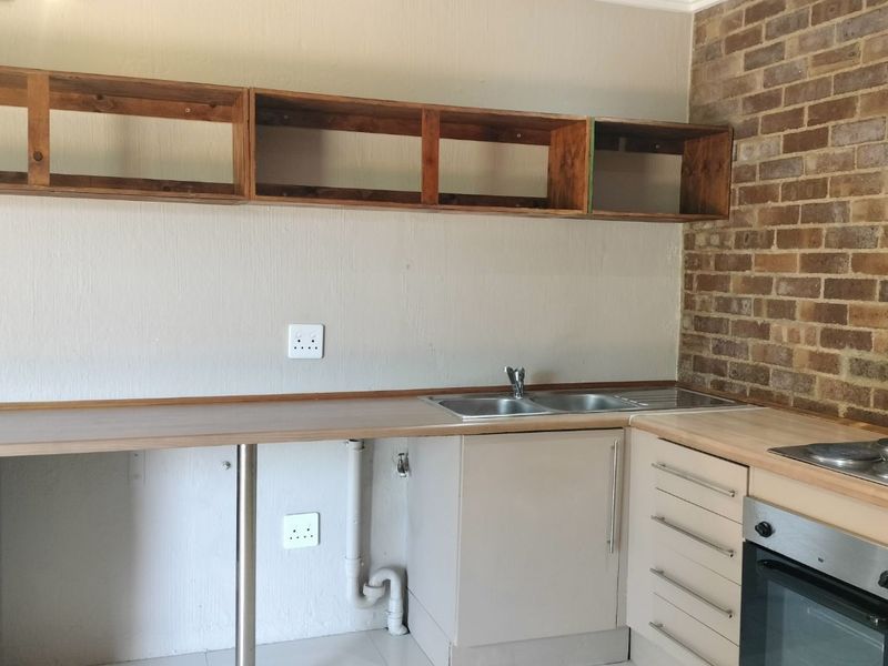 Apartment For Sale in Honeydew - Photo 7