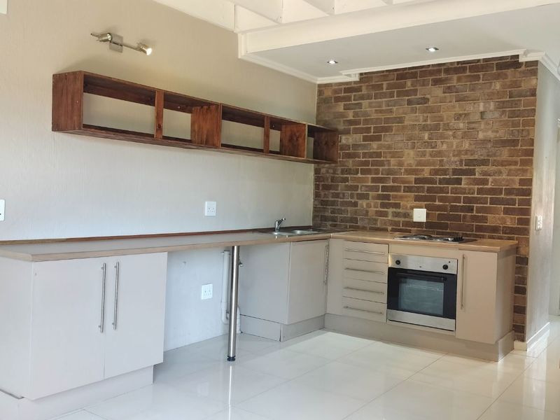 Apartment For Sale in Honeydew - Photo 6