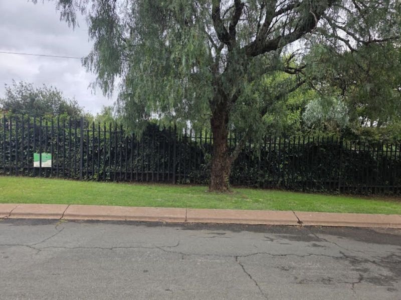 House For Sale in Kibler Park - Photo 2