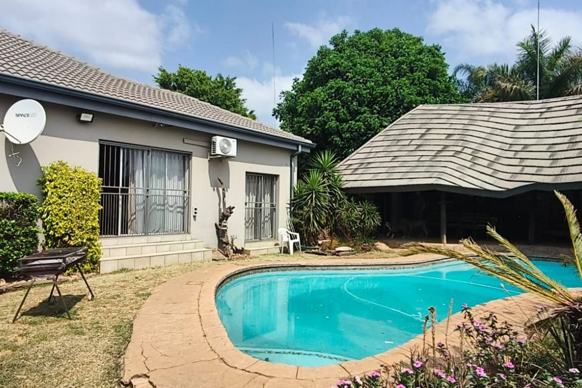 House For Sale in Pretoria Gardens - Photo 2