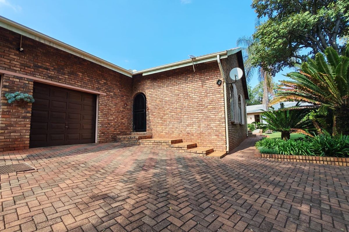 House For Sale in Heatherdale AH - Photo 3