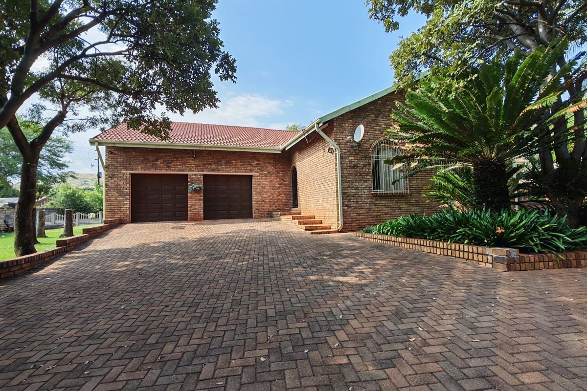 House For Sale in Heatherdale AH - Photo 2