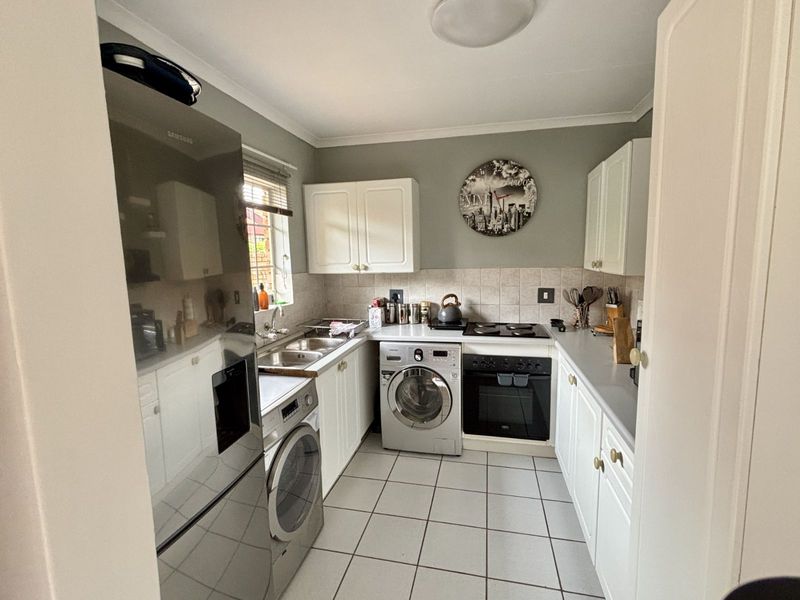 Townhouse For Sale in Highveld - Photo 9