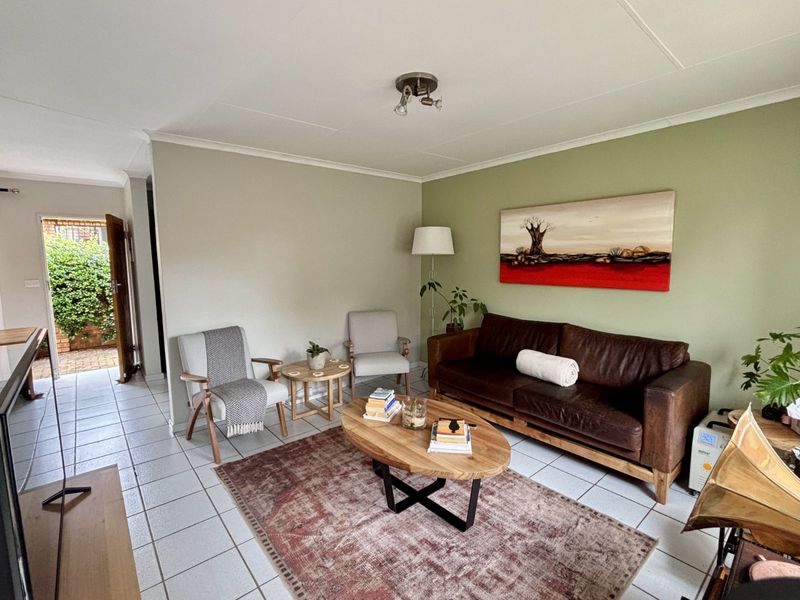 Townhouse For Sale in Highveld - Photo 6