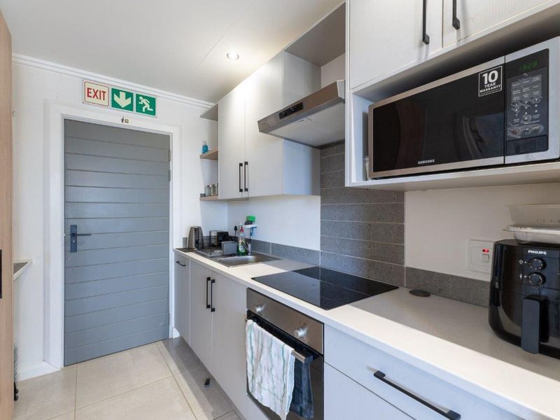 Apartment For Sale in Hansmoeskraal AH - Photo 7