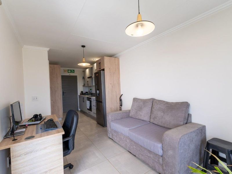 Apartment For Sale in Hansmoeskraal AH - Photo 4