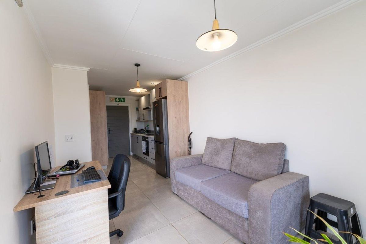 Apartment For Sale in Hansmoeskraal AH - Photo 4